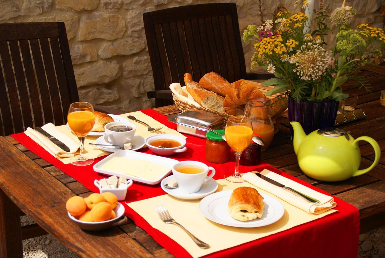 Chez Catharina Oldtimer B&B Levoncourt  Екстериор снимка